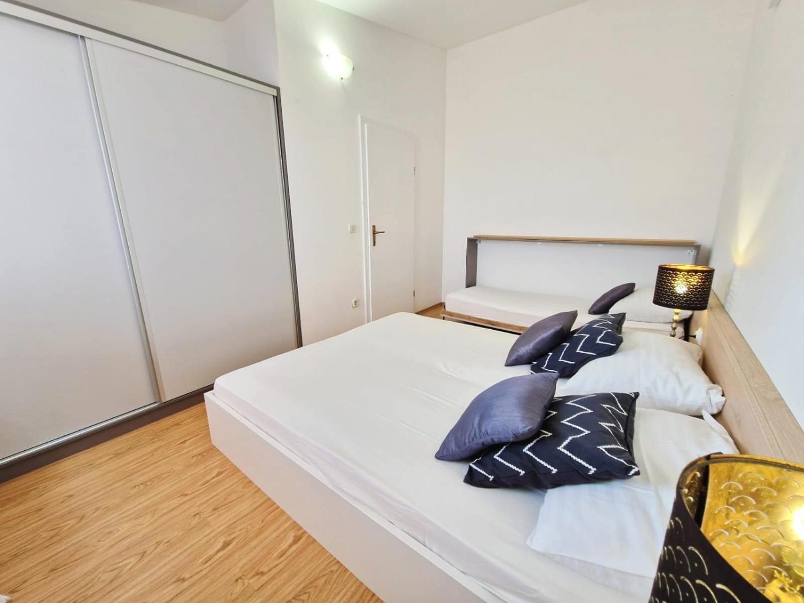 Apartments Gavran Baška Voda Quarto foto