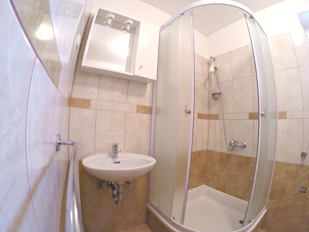 Apartments Gavran Baška Voda Quarto foto